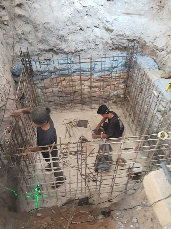 PIT STRUCTURE